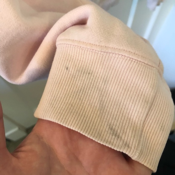 Light pink ARITZIA TNA perfect hoodie - Picture 2 of 4